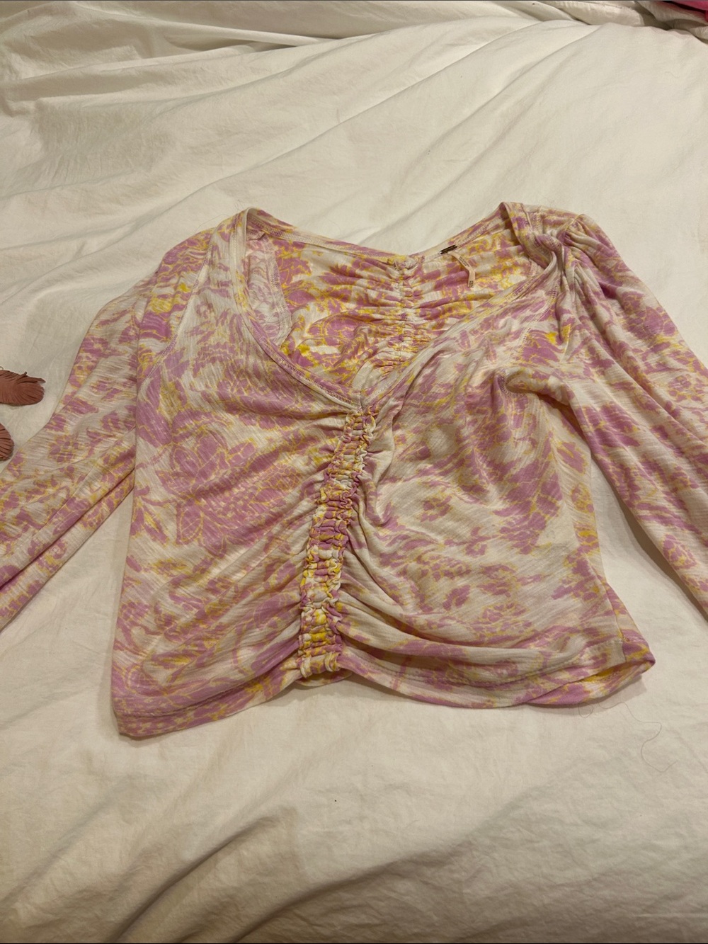 Free People w/ earrings Women’s Pink & Yellow Ruched Front Long Sleeve Top